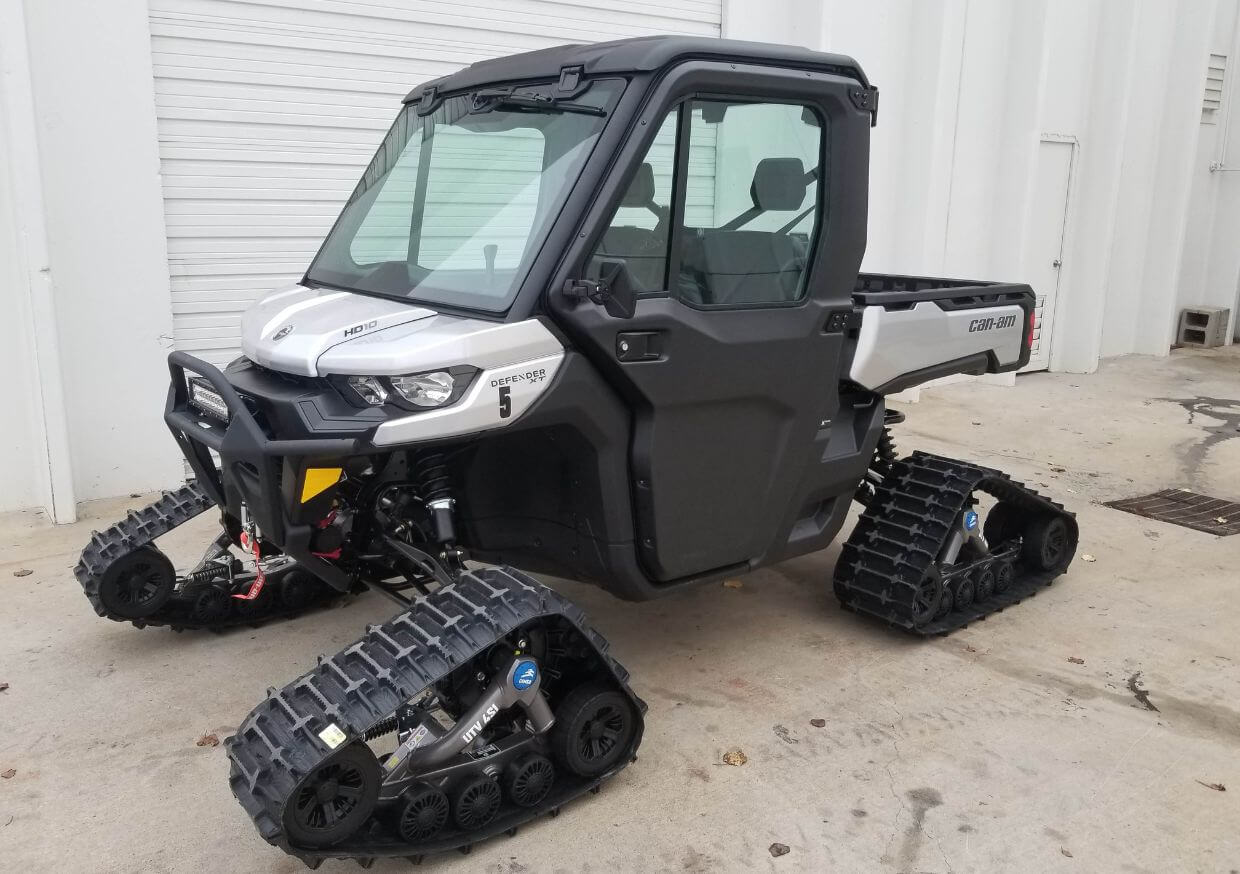 Canam Defender DPS CAB with Camso Tracks for rent